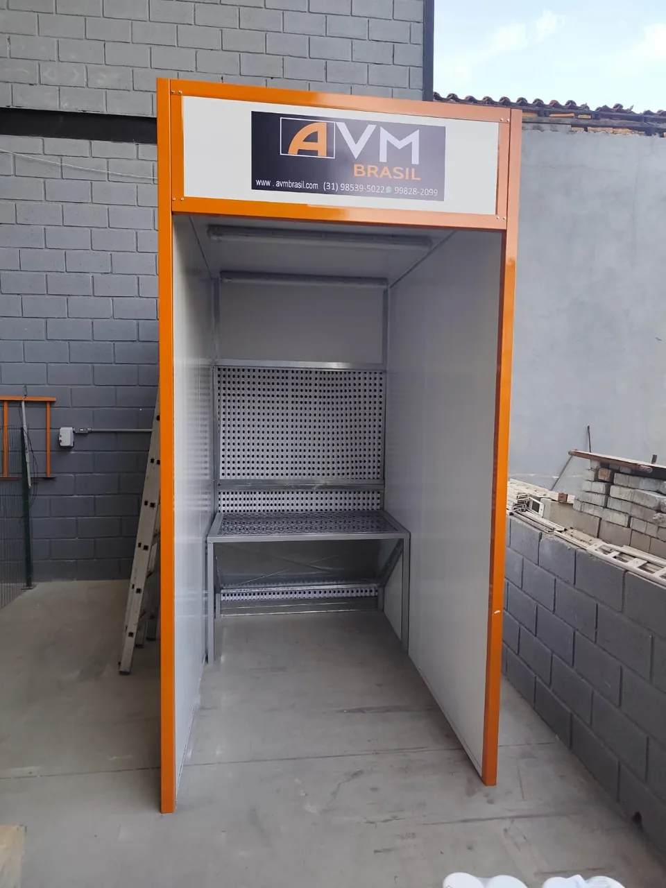 Gabinete compacto para peças de pequeno porte